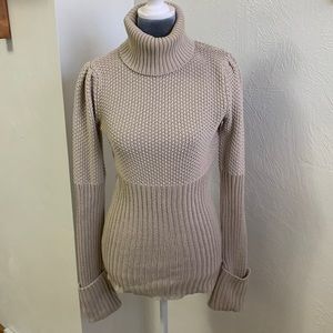 Turtleneck sweater from Victoria’s Secret Moda international size medium